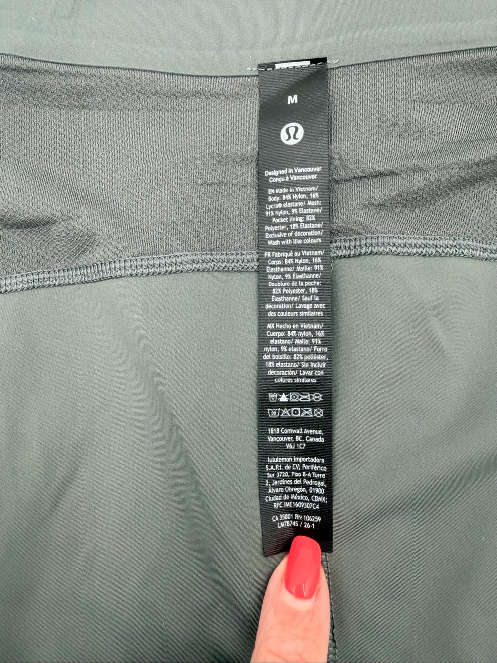 lululemon Men’s Fast and Free Lined Short 6” size medium - Picture 5 of 7